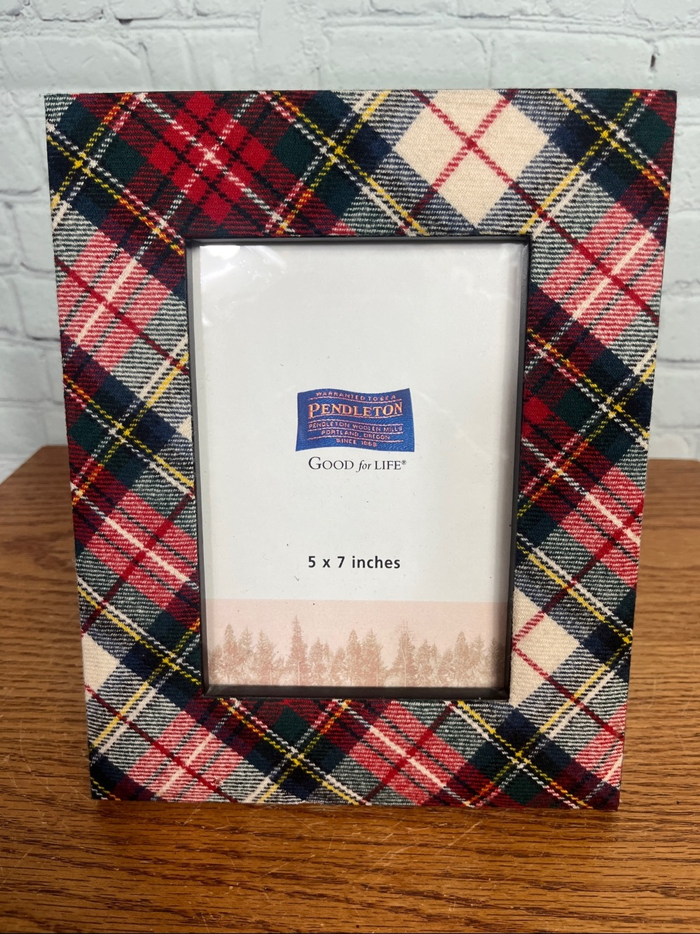 Pendleton Dress Stewart Tartan Plaid Photo Frame in Green and Red 5x7